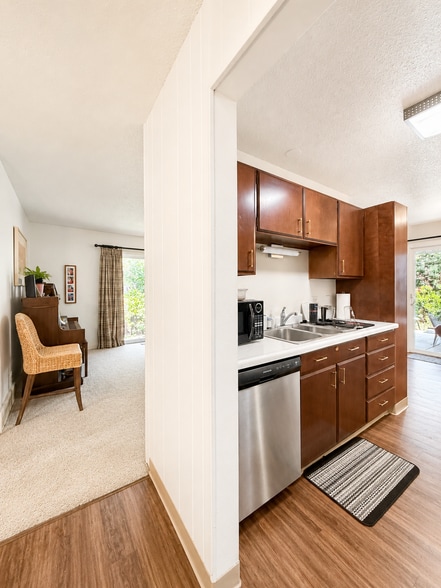 More Photos Of 1229 Poly Dr, Billings Apartments For Sale