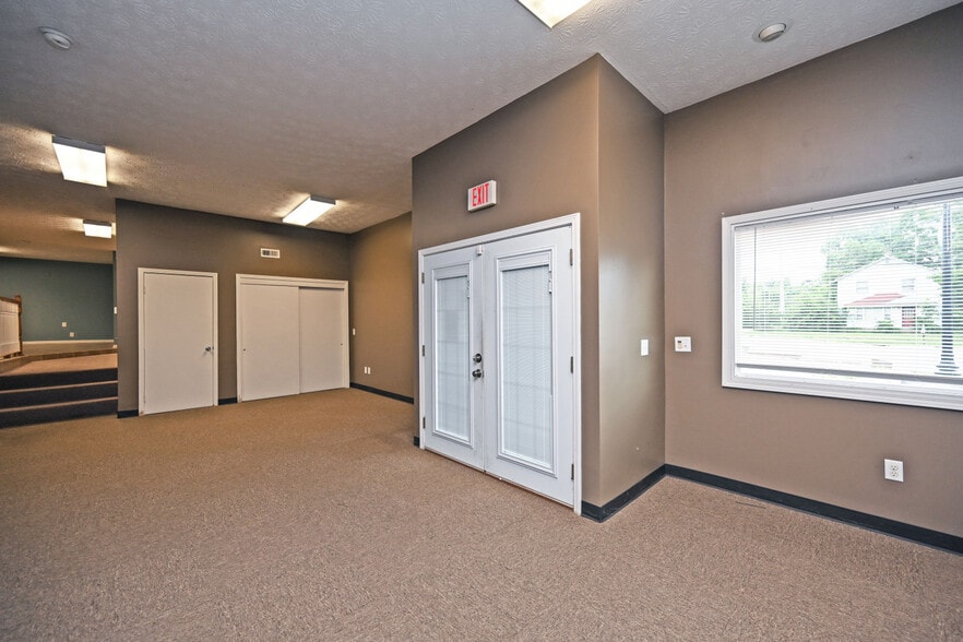 More Photos Of 9101 N Dixie Dr, Dayton Storefront Retail Office For Sale