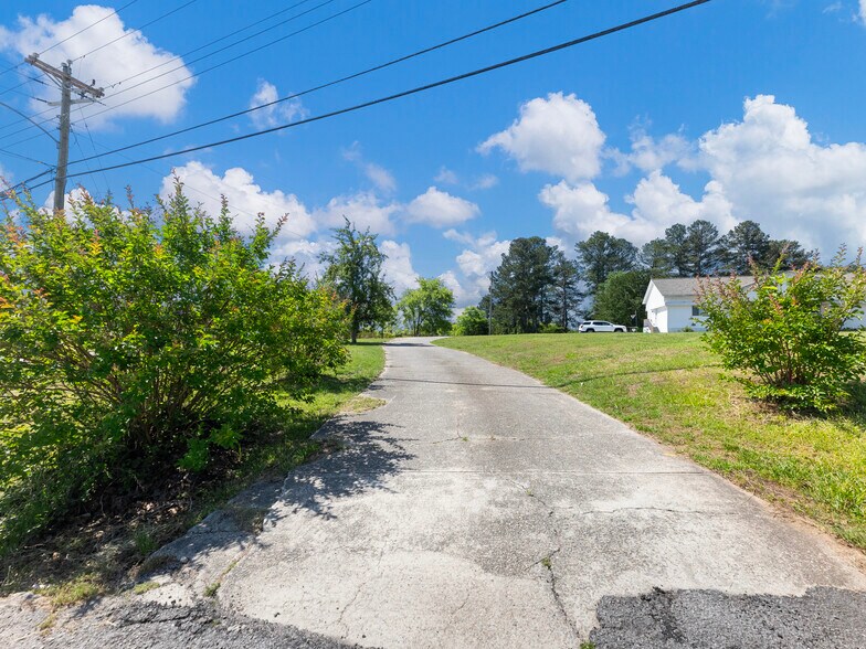 More Photos Of 5797-5799 Thompson Mill Rd, Hoschton Land For Sale
