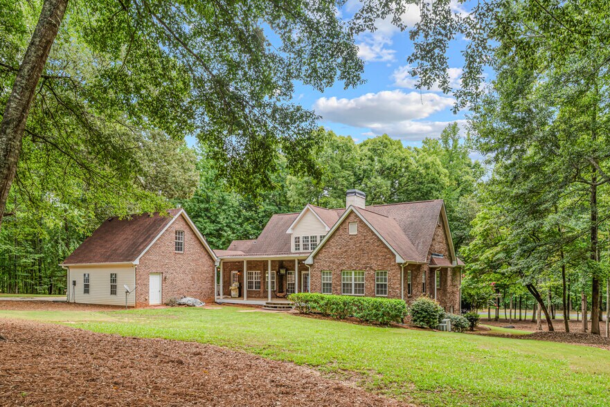 More Photos Of 170 St Gabriel Way, Fayetteville Light Manufacturing For Sale