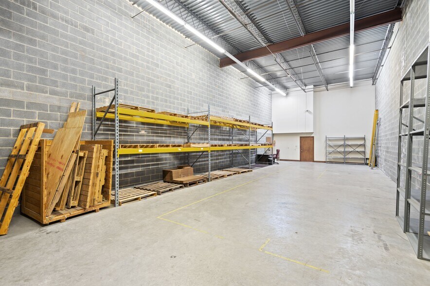 More Photos Of 350 Crompton St, Charlotte Industrial For Sale