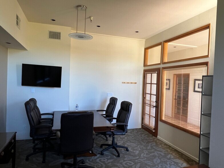 More Photos Of 26385 Carmel Rancho Blvd, Carmel Office For Lease