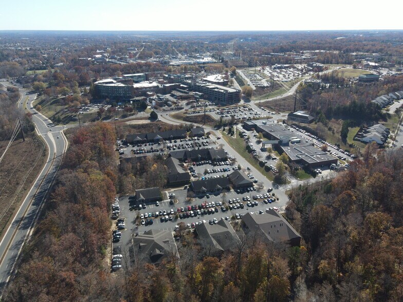 More Photos Of 321 Park Hill Dr, Fredericksburg Medical For Sale