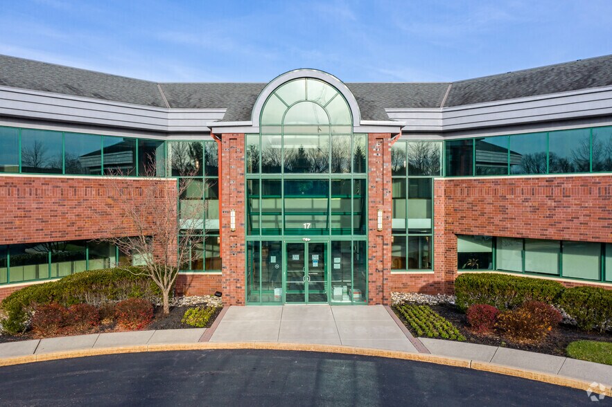 More Photos Of 11 Campus Blvd, Newtown Square Unknown For Lease