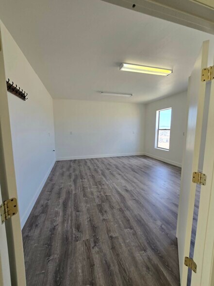 More Photos Of 3760 E Airport Dr, Rimrock Specialty For Sale