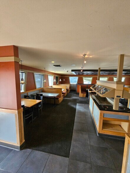 More Photos Of W156N8420 Pilgrim Rd, Menomonee Falls Fast Food For Sale