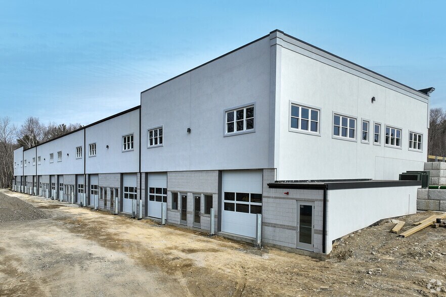 More Photos Of 64 Forest Ridge Dr, Rowley Light Distribution For Lease