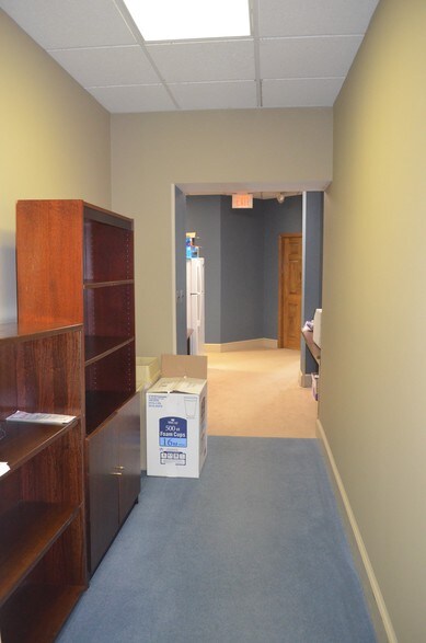 More Photos Of 3923 Blenheim Blvd, Fairfax Medical For Sale