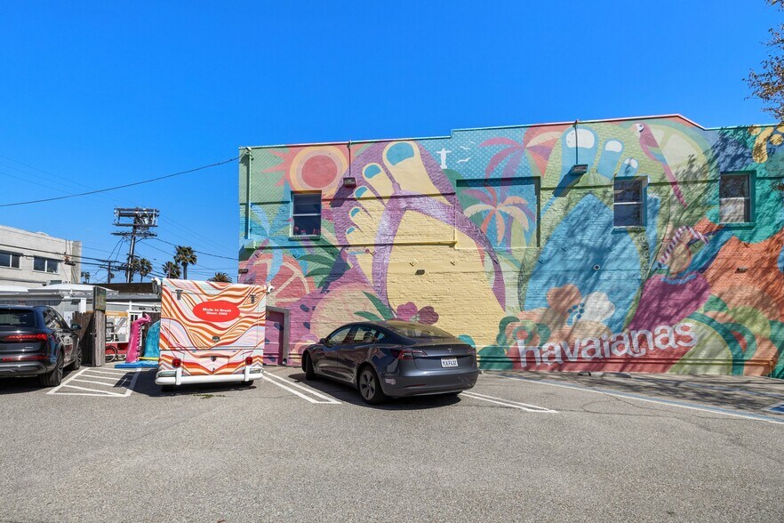 More Photos Of 513 Boccaccio Ave, Venice Office For Lease