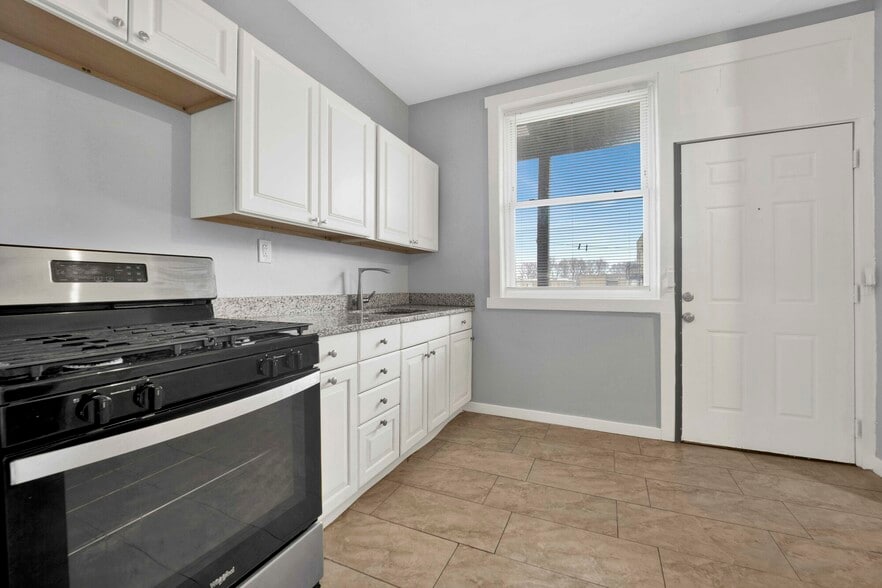 More Photos Of 6750 S Merrill Ave, Chicago Apartments For Sale