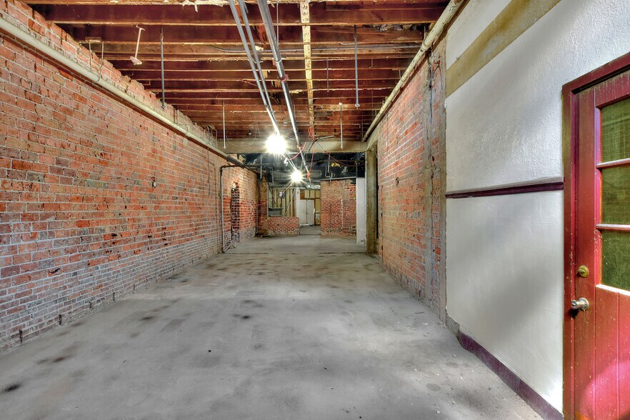 More Photos Of 206 Pilaklakaha Ave, Auburndale Apartments For Sale