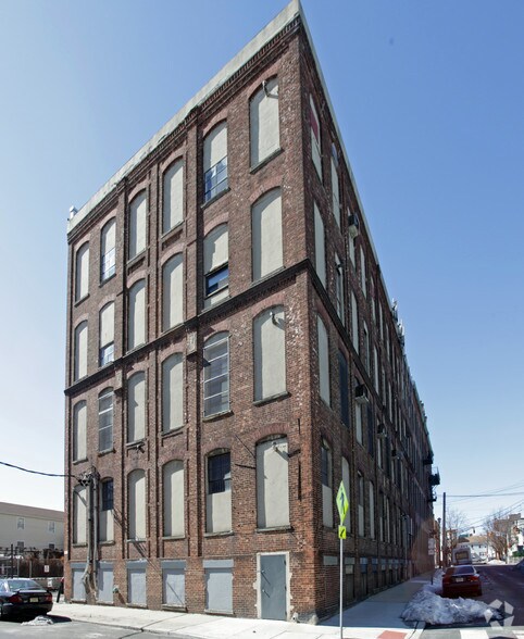 Primary Photo Of 195 New York Ave, Jersey City Warehouse For Lease