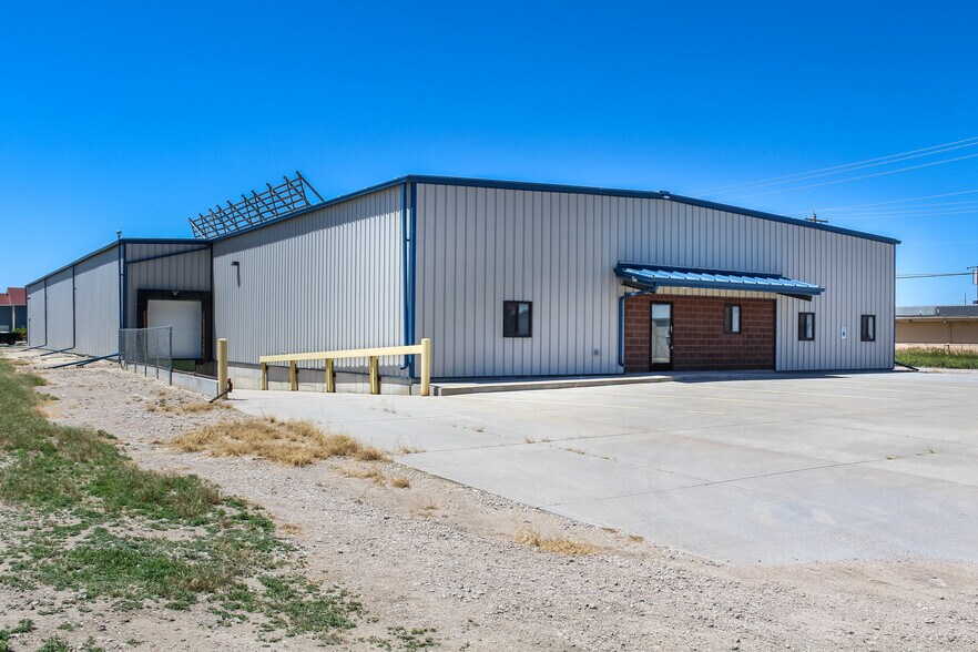 More Photos Of 1207 W 2nd St, Alliance Manufacturing For Sale