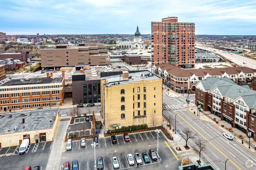 More Photos Of 1227 Hennepin Ave, Minneapolis Apartments For Sale