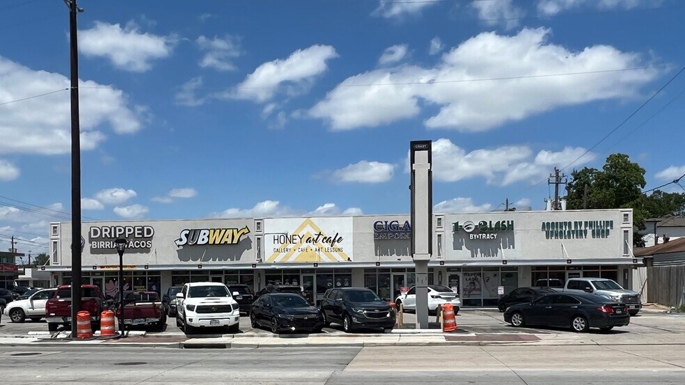 More Photos Of 3514-3520 S Shepherd Dr, Houston Storefront For Lease