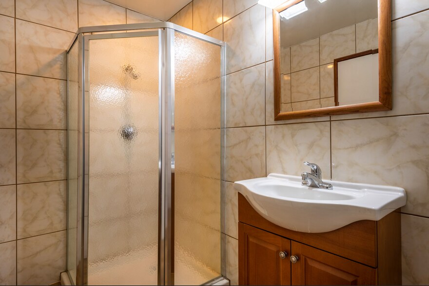 More Photos Of 27992 Rainbow Dr, Lake Arrowhead Hotel For Sale