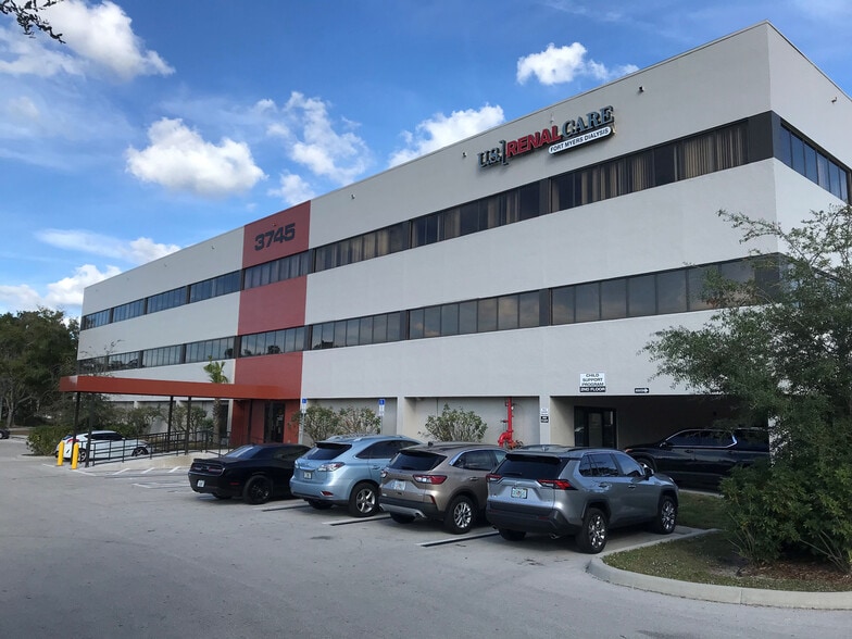 More Photos Of 3745 Broadway, Fort Myers Medical For Sale