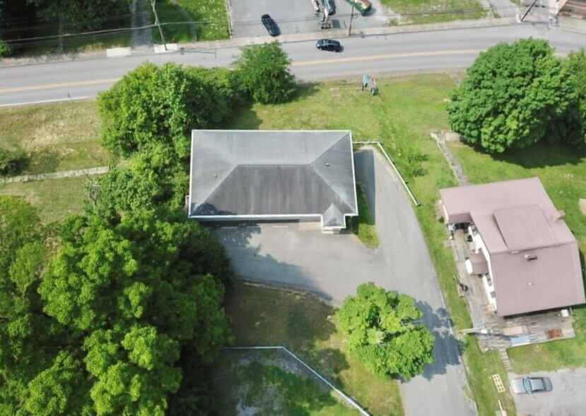 More Photos Of 319 Main St, Clay Medical For Sale