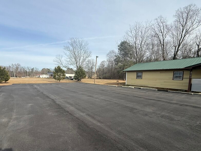 More Photos Of 8063 Old US 421, Lillington Restaurant For Sale