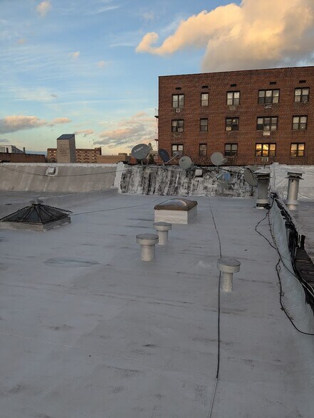More Photos Of 5528 98th St, Corona Apartments For Sale
