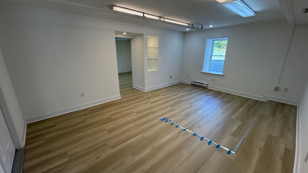 More Photos Of 4200 William Penn Hwy, Easton General Retail For Lease