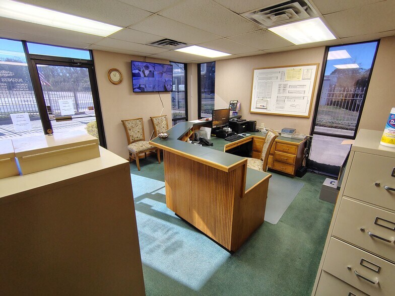 More Photos Of 915 E Georgia Ave, Ruston Warehouse For Lease