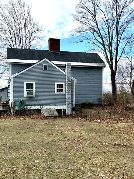 More Photos Of 406 Emerson Ave, Hampstead Office Residential For Sale