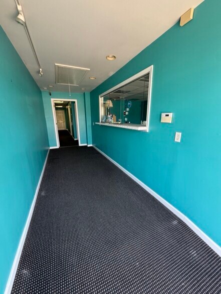 More Photos Of 4401 Park Blvd, Wildwood Freestanding For Lease