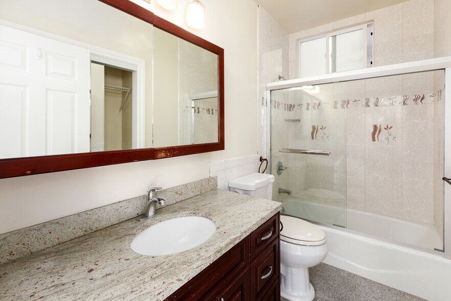 More Photos Of 1627-1631 Clay St, San Francisco Apartments For Sale