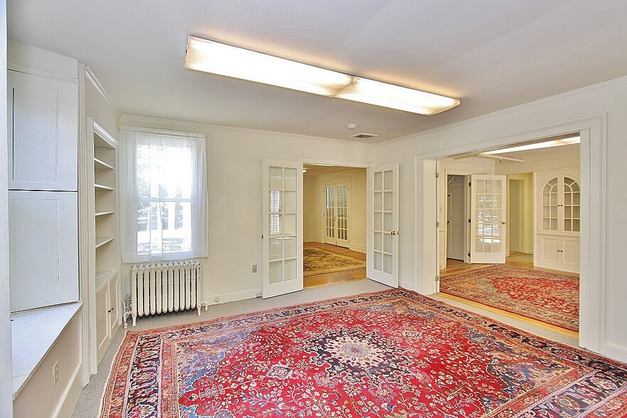 More Photos Of 231 Clinton Ave, Kingston Loft Creative Space For Sale