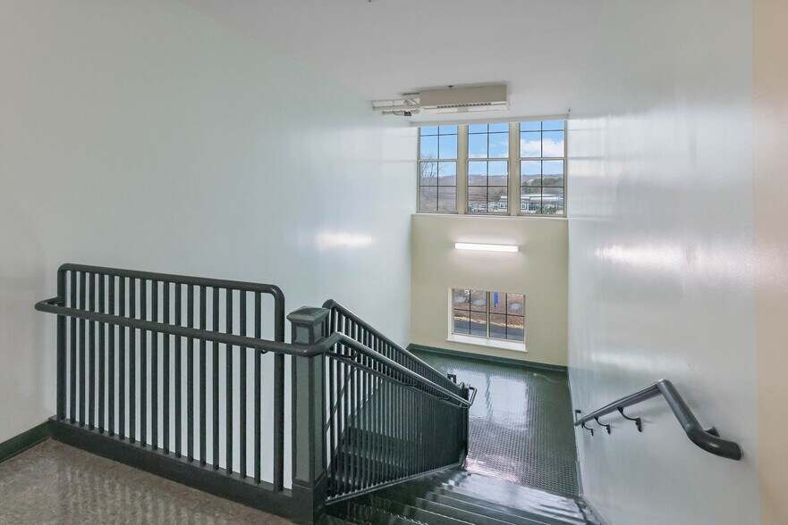 More Photos Of 651 Norwich Rd, Plainfield Schools For Sale