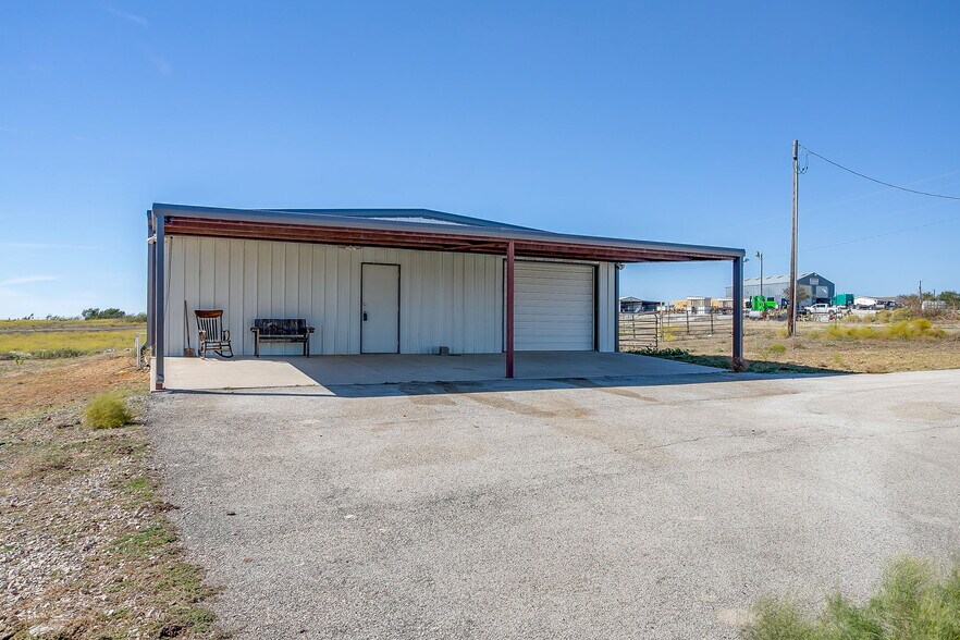 More Photos Of 13300 Cleburne Hwy, Cresson Industrial For Sale
