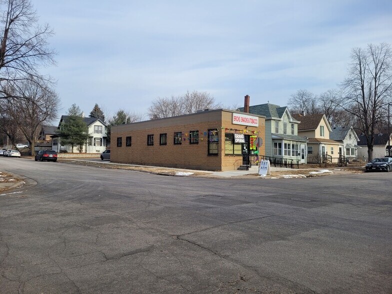 More Photos Of 879 Fremont Ave, Saint Paul Freestanding For Sale