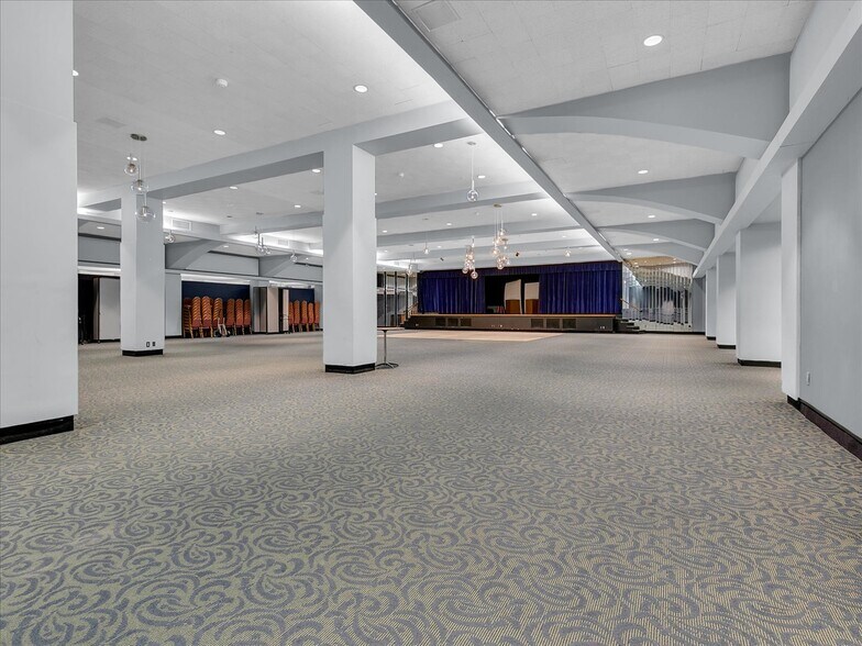 More Photos Of 1177-1187 Beacon St, Brookline Religious Facility For Lease