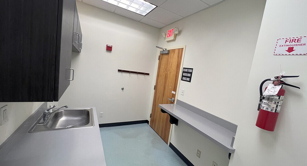 More Photos Of 5388 Discovery Park Blvd, Williamsburg Medical For Lease