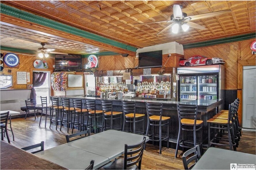 More Photos Of 1414 E 2nd St, Jamestown Flex For Sale