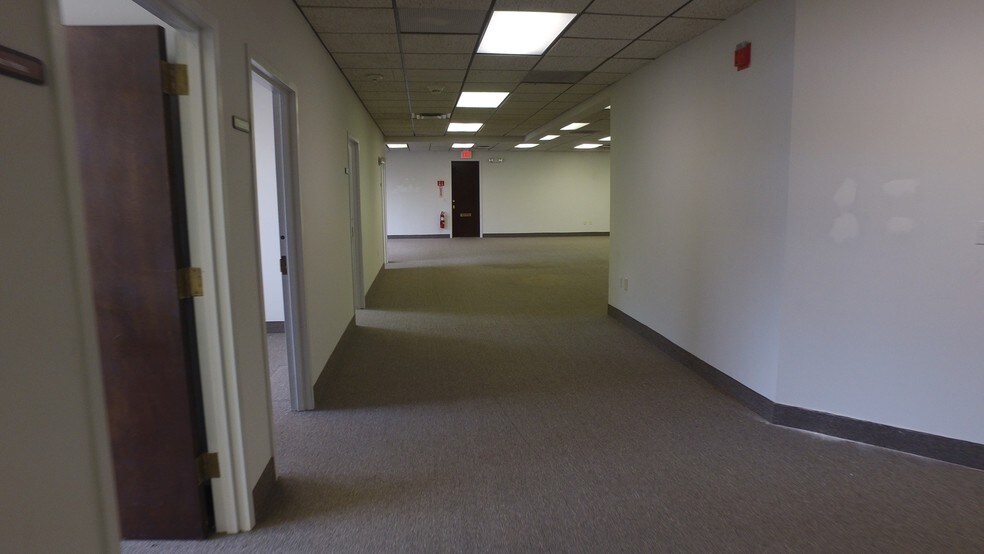 More Photos Of 111 Howard Blvd, Mount Arlington Office For Lease