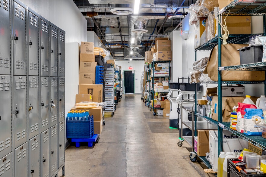 More Photos Of 720 W Highland Ave, Phoenix Food Processing For Lease