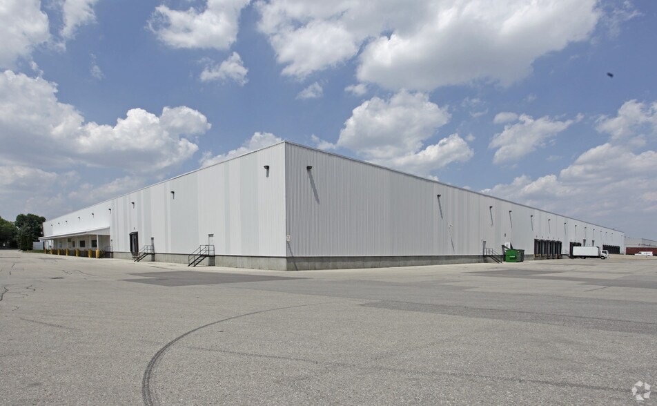 More Photos Of 5650 Keaton Cres, Mississauga Warehouse For Lease