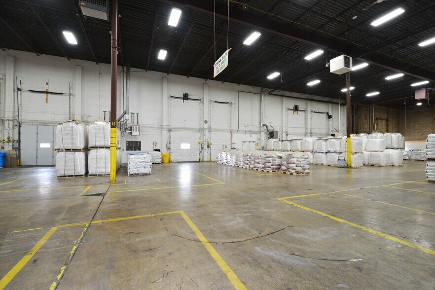 More Photos Of 5300 W 76th St, Edina Industrial For Sale