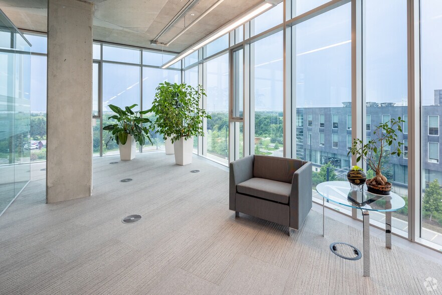 More Photos Of 7070 Derrycrest Dr, Mississauga Office For Lease