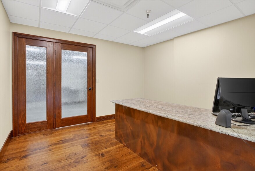 More Photos Of 750 Washington Rd, Mt Lebanon Apartments For Sale