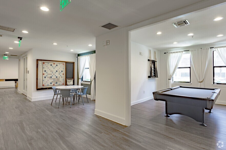 More Photos Of 1351 S Federal Hwy, Boynton Beach Apartments For Lease