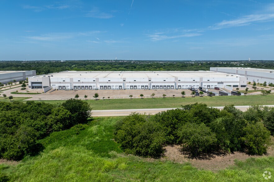 More Photos Of 3711 S 20th Ave, Dfw Airport Unknown For Lease