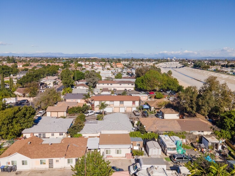 More Photos Of 431 S Susan St, Santa Ana Multifamily For Sale