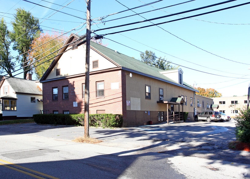 Primary Photo Of 71 Pleasant St, Leominster Medical For Lease