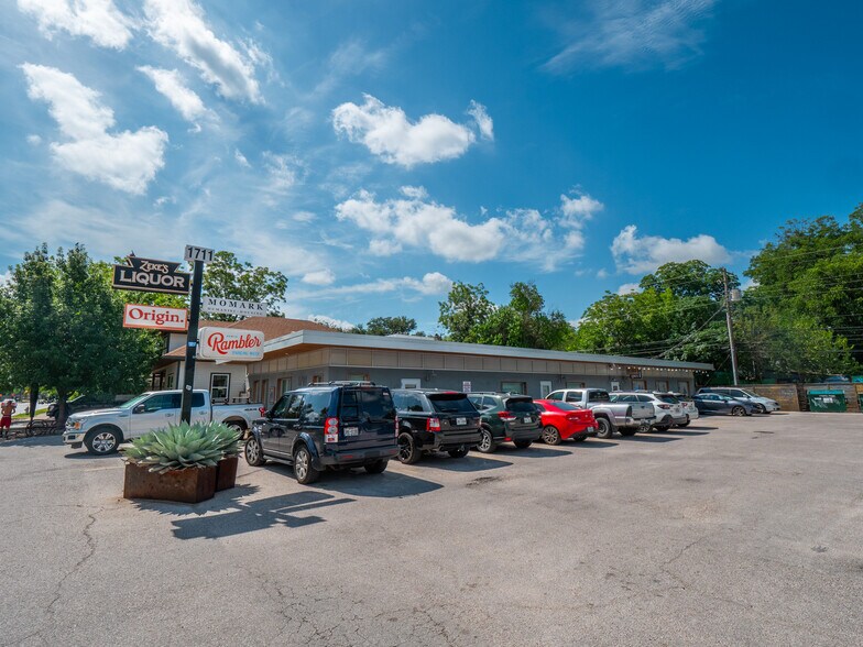 More Photos Of 1711 E Cesar Chavez St, Austin Unknown For Lease