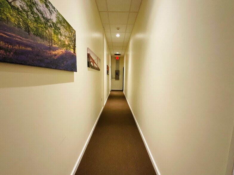 More Photos Of 439 Pittsfield Rd, Lenox Freestanding For Sale