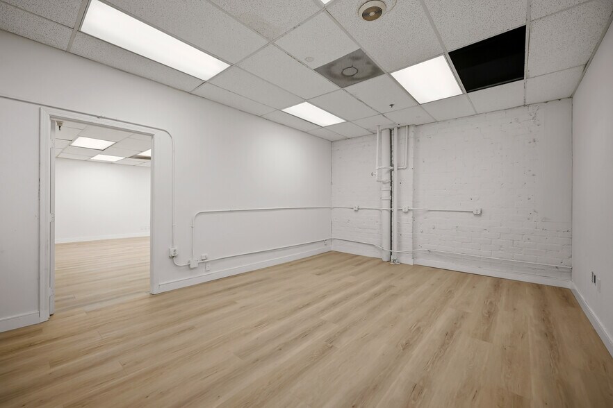 More Photos Of 2529 Chambers St, Vernon Warehouse For Lease