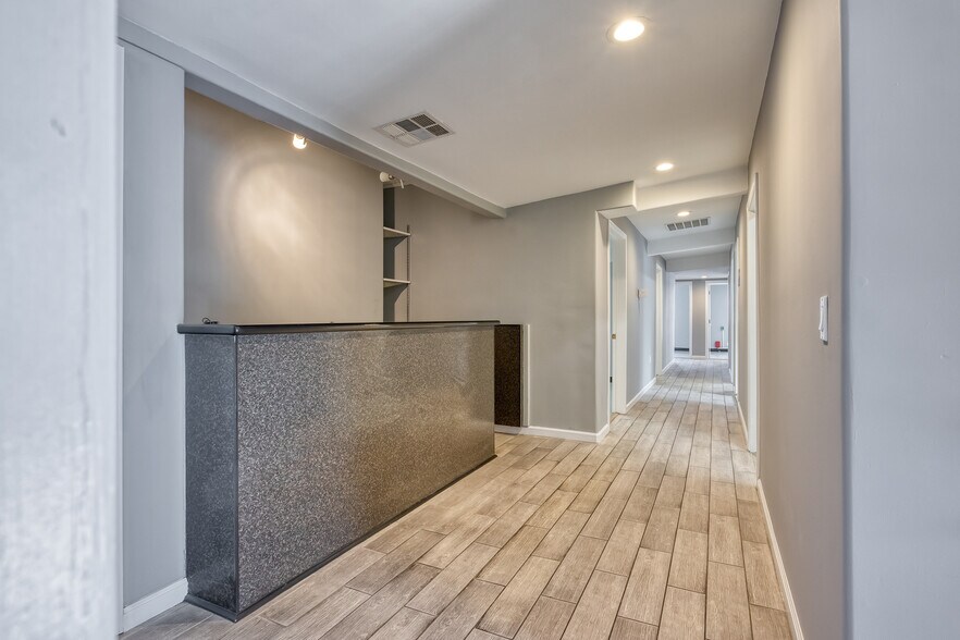 More Photos Of 2502 W 3rd St, Los Angeles Medical For Sale